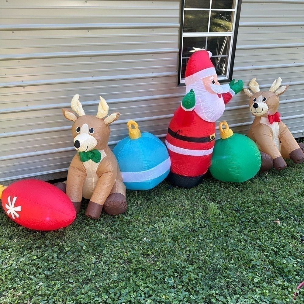 Gemmy Airblown Christmas Inflatable Santa Reindeer Lights Bulbs 9 ft Lighted - Picture 2 of 11